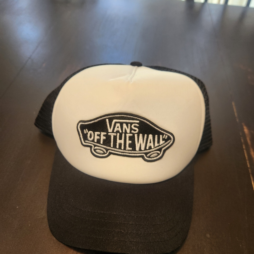 Vans Off The Wall Black and White Adjustable Cap